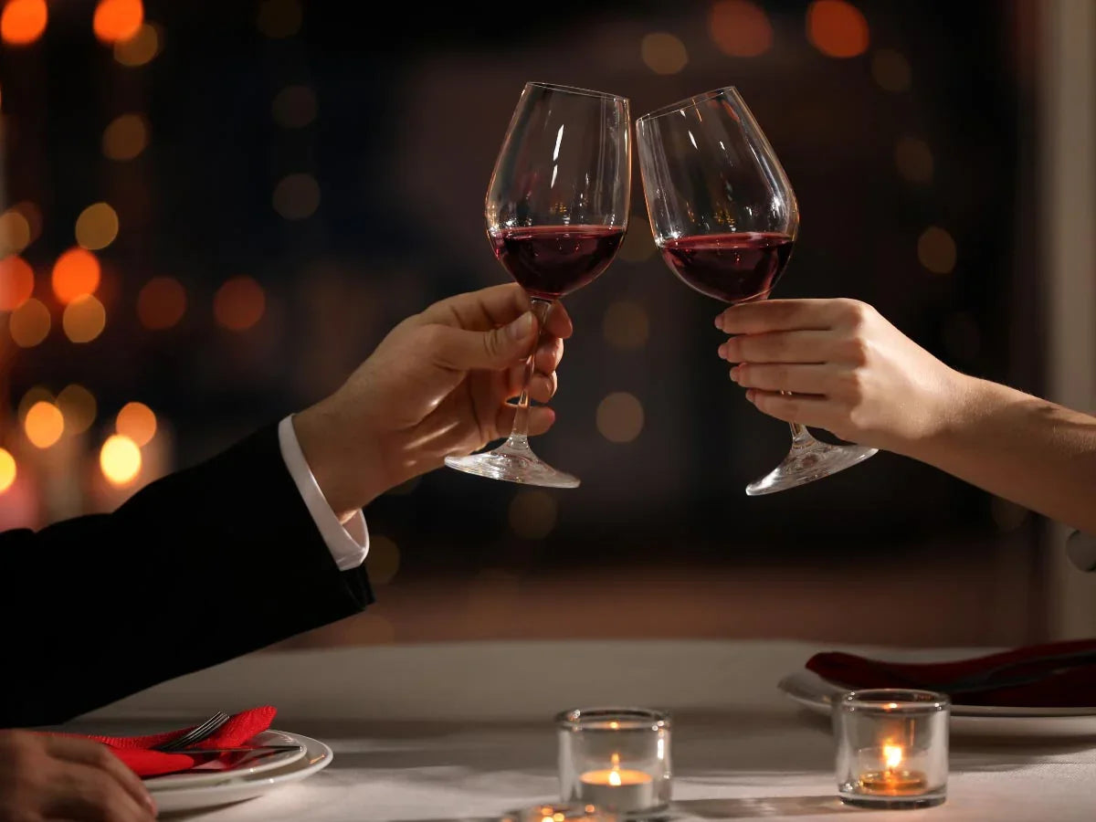 Scent of Attraction: Choosing the Ideal Perfume for Your Date Night - DUBAI PERFUME SHOP